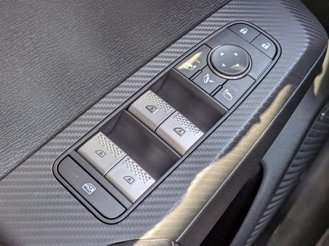 2025 Labrador Black Pearl Mitsubishi Outlander SE FWD SUV