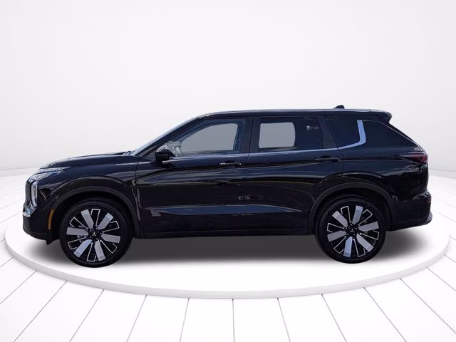 2025 Labrador Black Pearl Mitsubishi Outlander SE FWD SUV