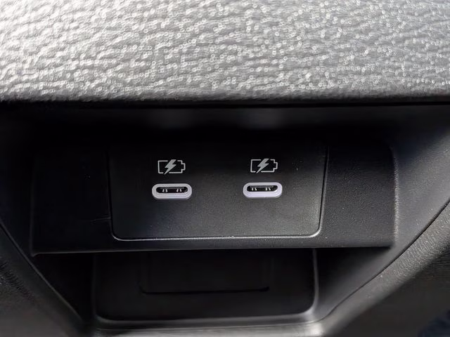 2025 Labrador Black Pearl Mitsubishi Outlander SE FWD SUV