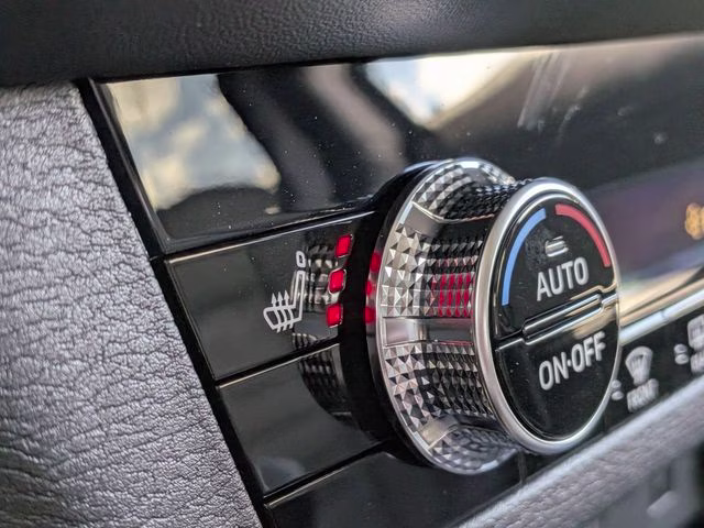 2025 Labrador Black Pearl Mitsubishi Outlander SE FWD SUV