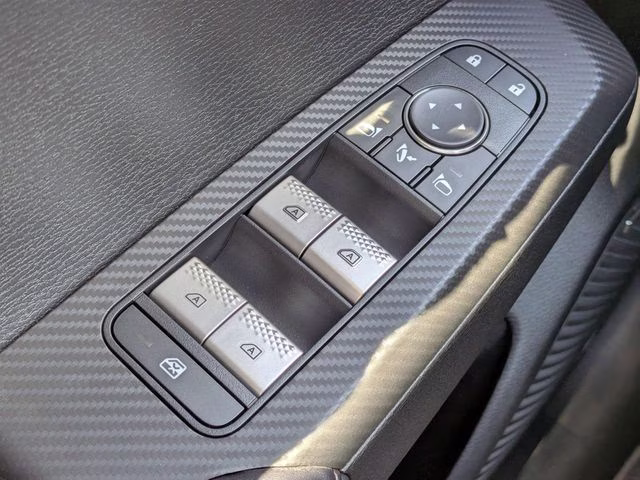 2025 Labrador Black Pearl Mitsubishi Outlander SE FWD SUV