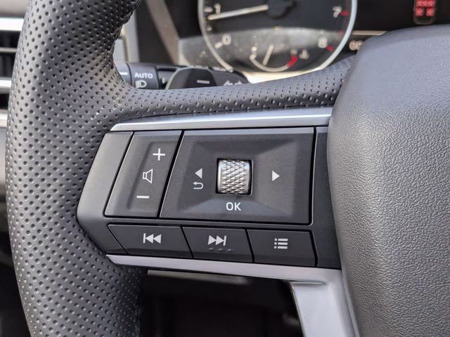 2025 Labrador Black Pearl Mitsubishi Outlander SE FWD SUV