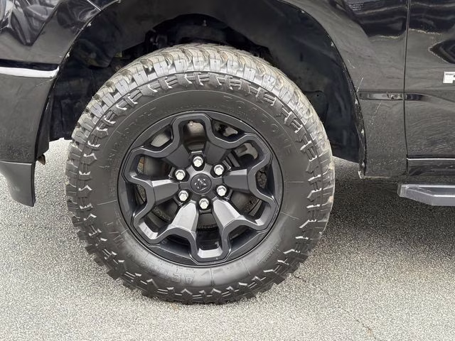 2023 Diamond Black Crystal Pearlcoat Ram 1500 Big Horn/Lone Star 4X4 Truck