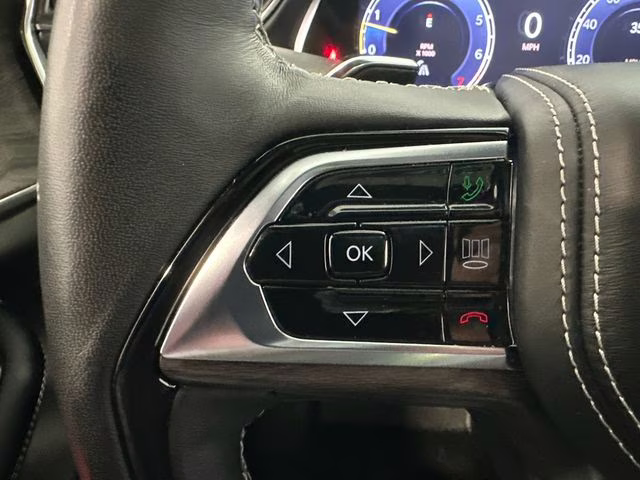 2023 Bright White Clearcoat Jeep Grand Cherokee Overland 4X4 SUV