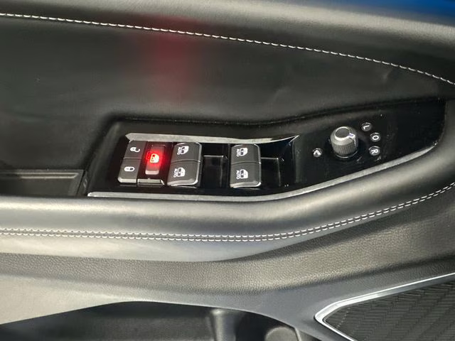 2023 Bright White Clearcoat Jeep Grand Cherokee Overland 4X4 SUV