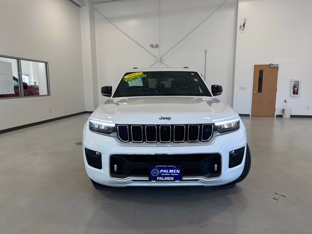 2023 Bright White Clearcoat Jeep Grand Cherokee Overland 4X4 SUV