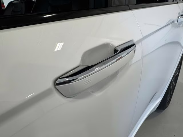 2023 Bright White Clearcoat Jeep Grand Cherokee Overland 4X4 SUV