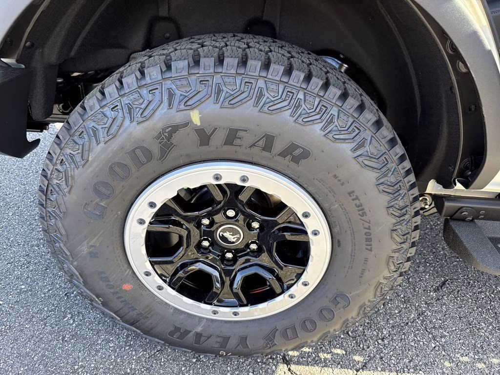 2026 Sand Ford Bronco Badlands 4X4 SUV
