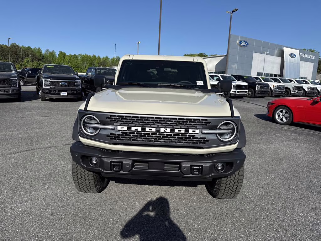 2026 Sand Ford Bronco Badlands 4X4 SUV