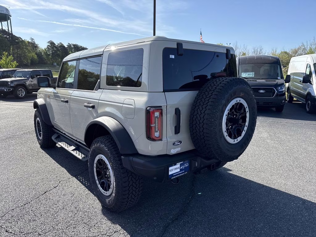 2026 Sand Ford Bronco Badlands 4X4 SUV
