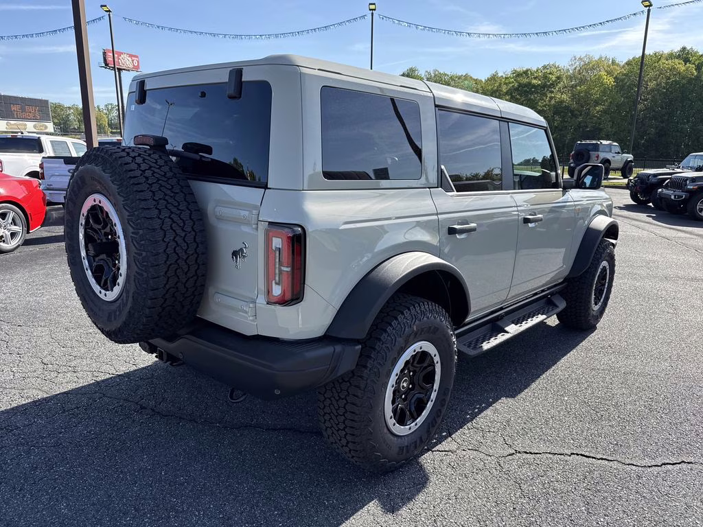 2026 Sand Ford Bronco Badlands 4X4 SUV