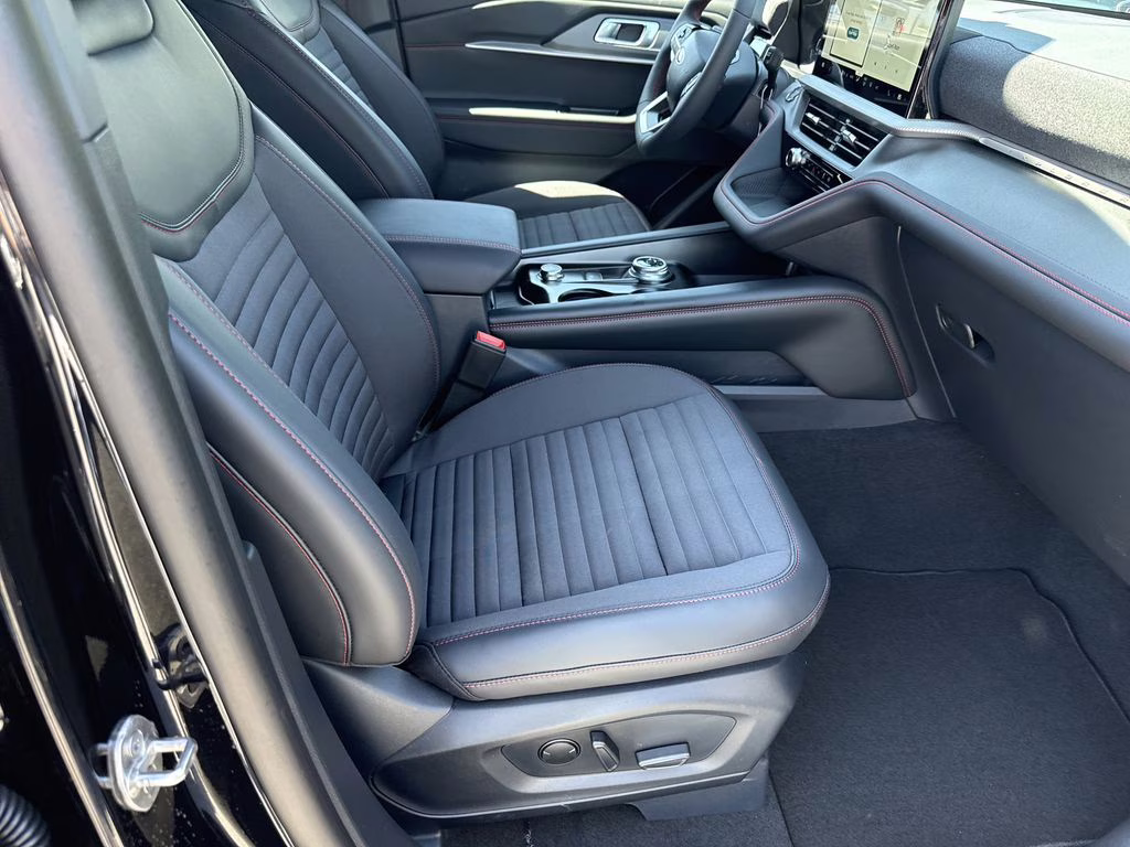 2026 Agate Black Metallic Ford Explorer ST-Line RWD SUV