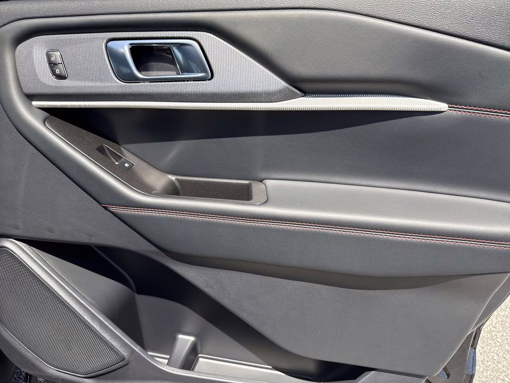 2026 Agate Black Metallic Ford Explorer ST-Line RWD SUV