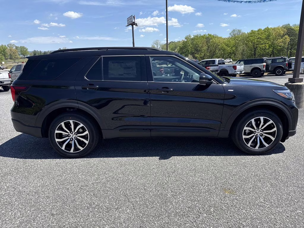 2026 Agate Black Metallic Ford Explorer ST-Line RWD SUV