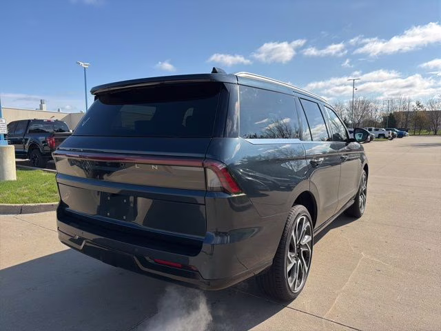2026 Flight Blue Metallic Clearcoat Lincoln Navigator Reserve 4X4 SUV