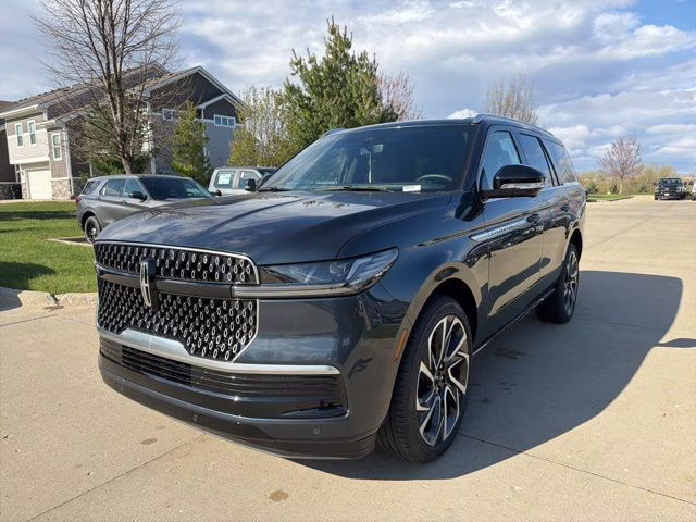 2026 Flight Blue Metallic Clearcoat Lincoln Navigator Reserve 4X4 SUV