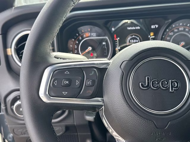 2026 Anvil Clear Coat Jeep Wrangler Sahara 4X4 Convertible