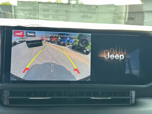 2026 Anvil Clear Coat Jeep Wrangler Sahara 4X4 Convertible