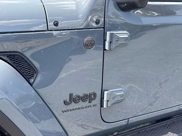 2026 Anvil Clear Coat Jeep Wrangler Sahara 4X4 Convertible