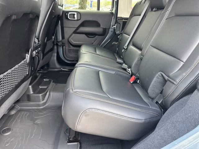 2026 Anvil Clear Coat Jeep Wrangler Sahara 4X4 Convertible