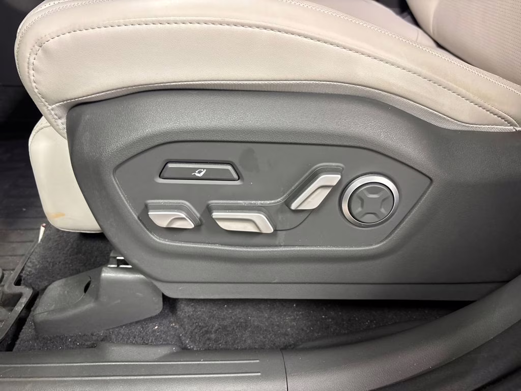 2025 Phantom Black Hyundai Santa Fe Calligraphy FWD SUV