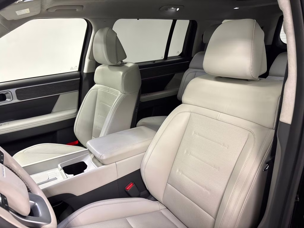 2025 Phantom Black Hyundai Santa Fe Calligraphy FWD SUV