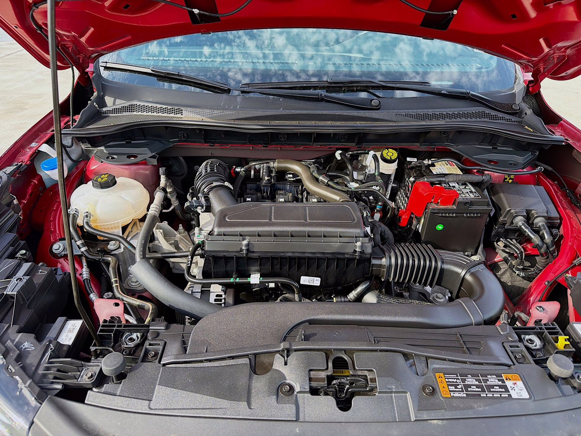 2023 Rapid Red Metallic Tinted Clearcoat Ford Escape ST-Line FWD SUV