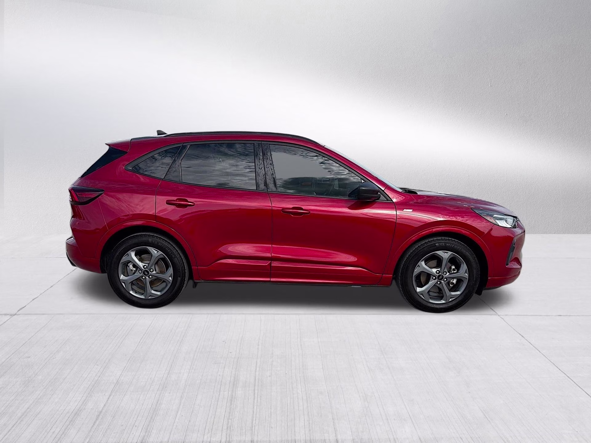 2023 Rapid Red Metallic Tinted Clearcoat Ford Escape ST-Line FWD SUV
