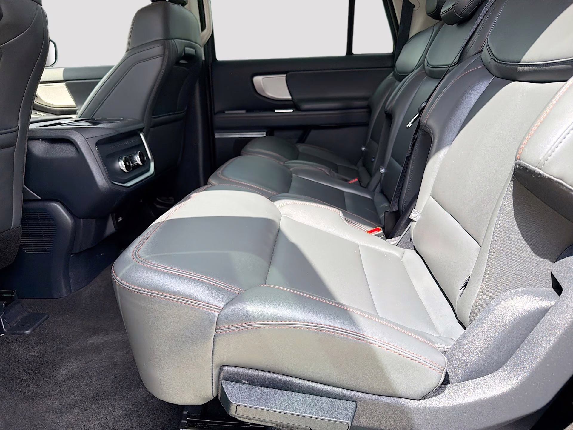 2025 Agate Black Metallic Ford Expedition Max Active 4X4 SUV