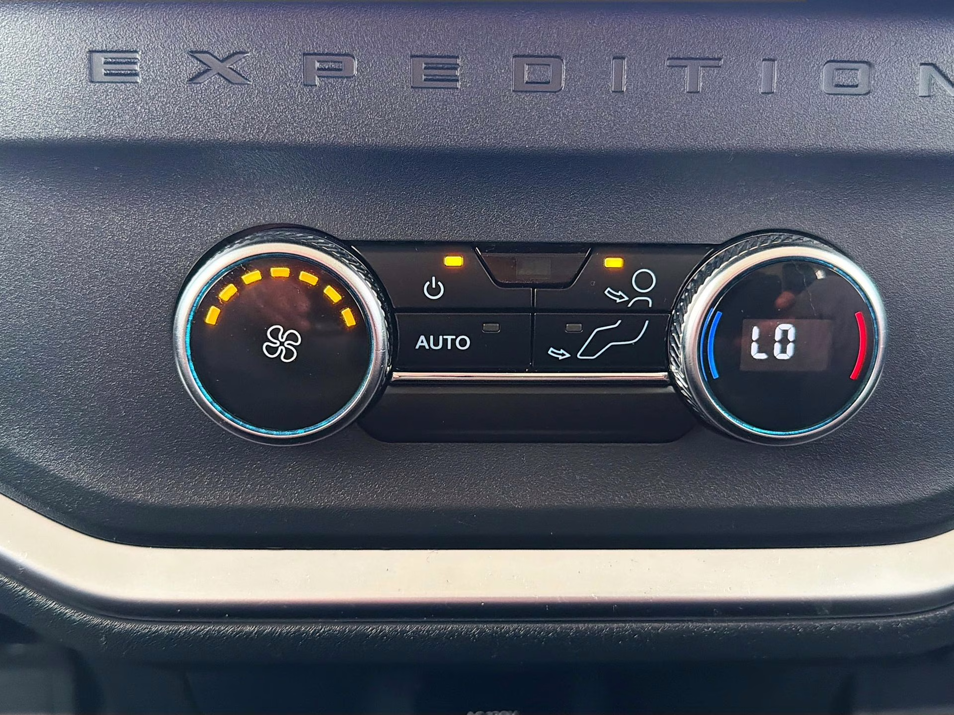 2025 Agate Black Metallic Ford Expedition Max Active 4X4 SUV