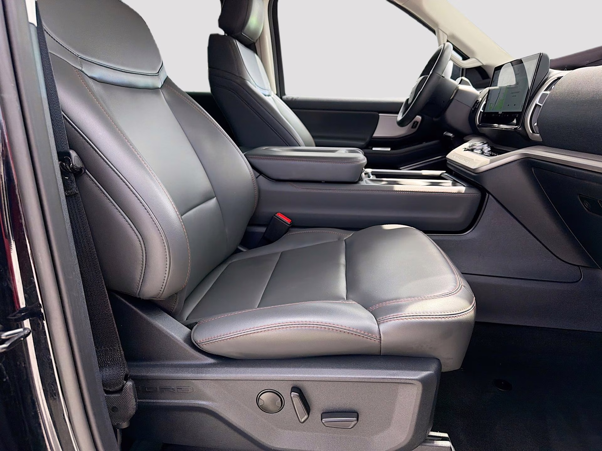 2025 Agate Black Metallic Ford Expedition Max Active 4X4 SUV