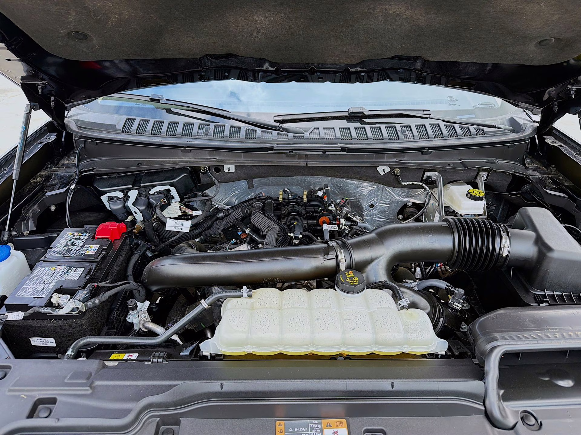 2025 Agate Black Metallic Ford Expedition Max Active 4X4 SUV