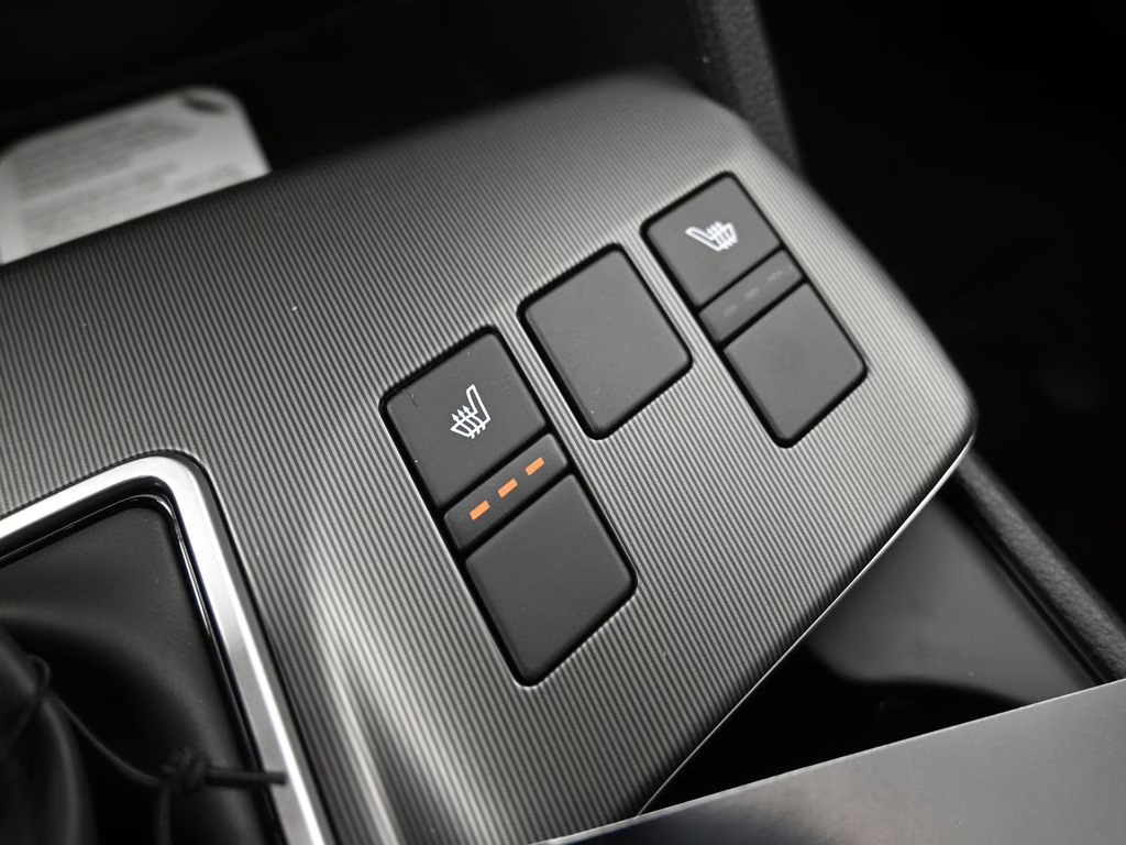 2026 Glacial White Pearl Kia Sportage EX FWD SUV