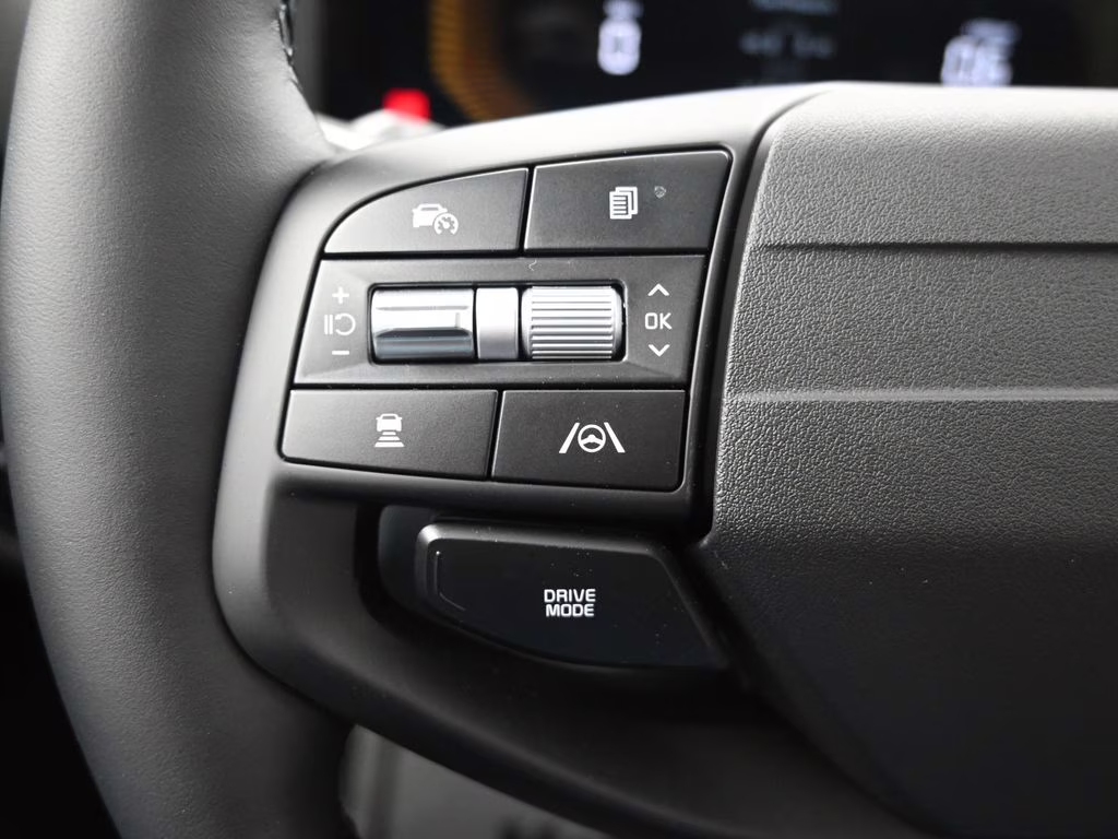 2026 Glacial White Pearl Kia Sportage EX FWD SUV