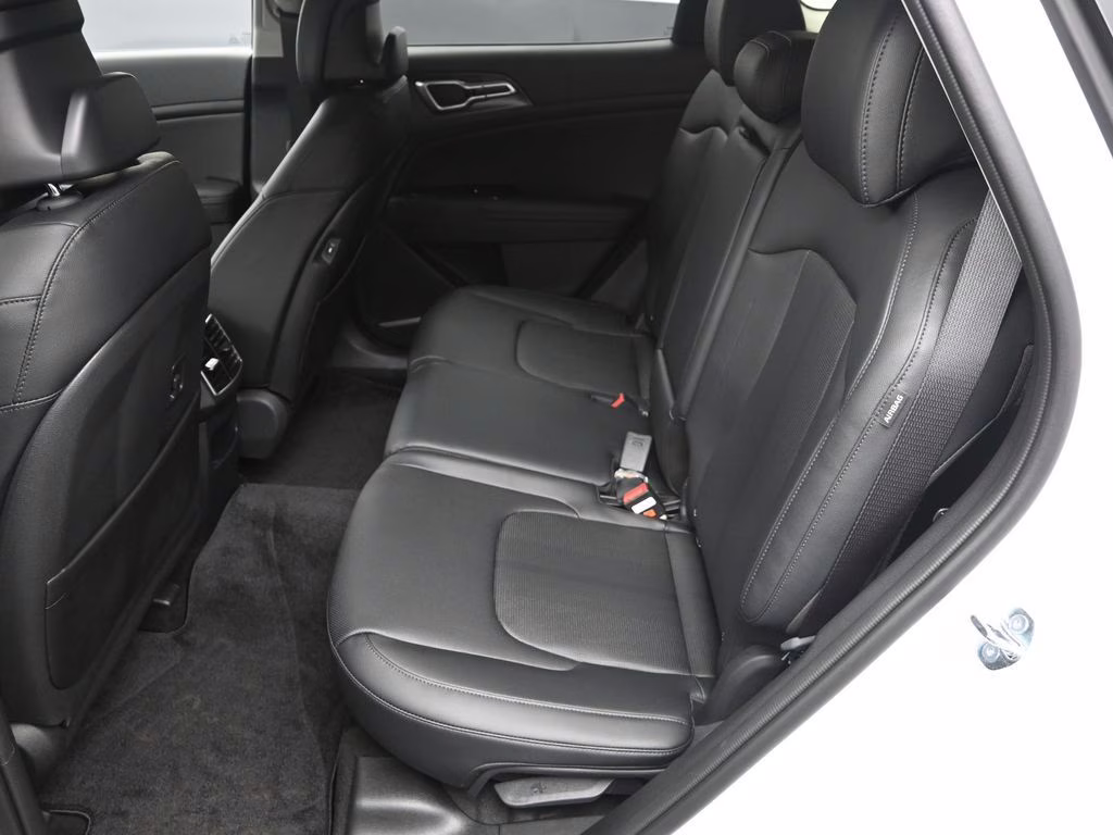 2026 Glacial White Pearl Kia Sportage EX FWD SUV