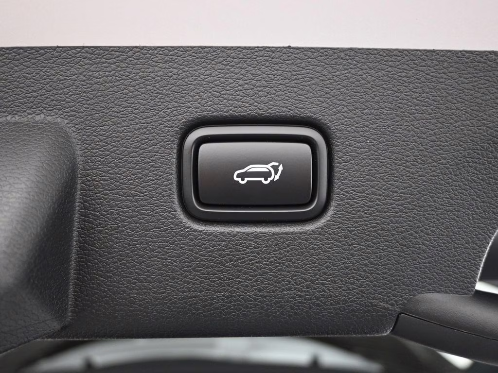 2026 Glacial White Pearl Kia Sportage EX FWD SUV