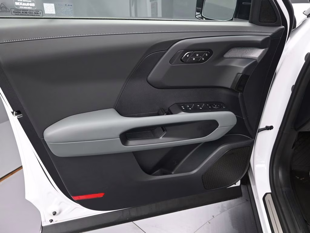 2027 Glacial White Pearl Kia Telluride Hybrid X-Line SX AWD SUV