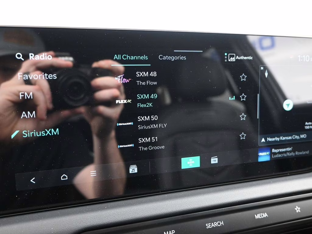 2027 Glacial White Pearl Kia Telluride Hybrid X-Line SX AWD SUV