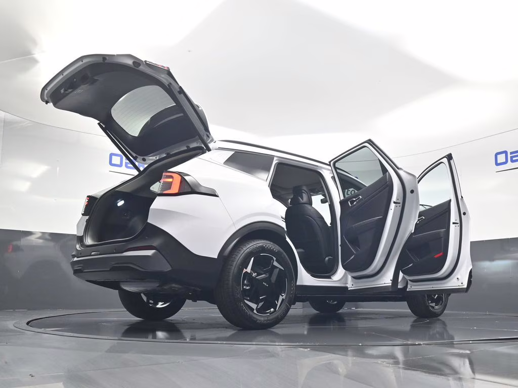 2026 Glacial White Pearl Kia Sportage EX FWD SUV