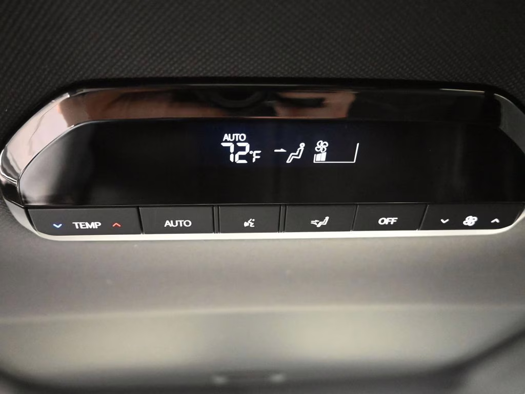 2027 Glacial White Pearl Kia Telluride Hybrid X-Line SX AWD SUV