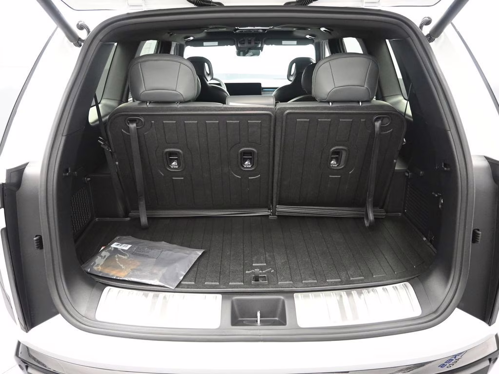 2027 Glacial White Pearl Kia Telluride Hybrid X-Line SX AWD SUV