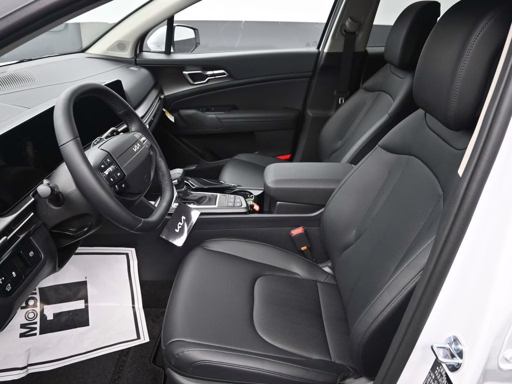 2026 Glacial White Pearl Kia Sportage EX FWD SUV