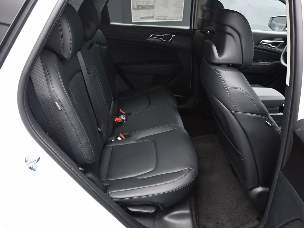 2026 Glacial White Pearl Kia Sportage EX FWD SUV