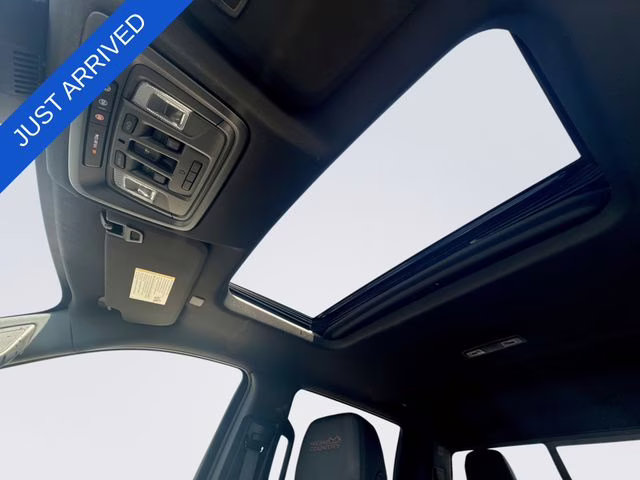 2024 Summit White Chevrolet Silverado 3500HD High Country 4X4 Truck