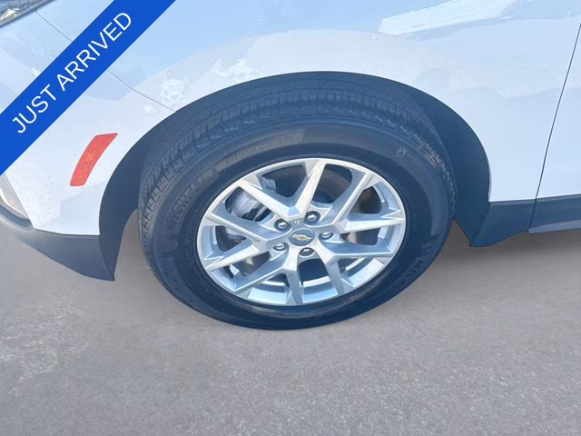 2024 Summit White Chevrolet Equinox LT FWD SUV