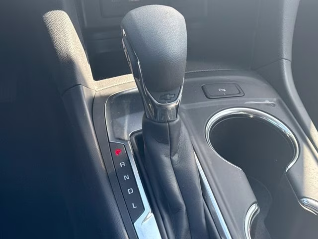 2024 Summit White Chevrolet Equinox LT FWD SUV