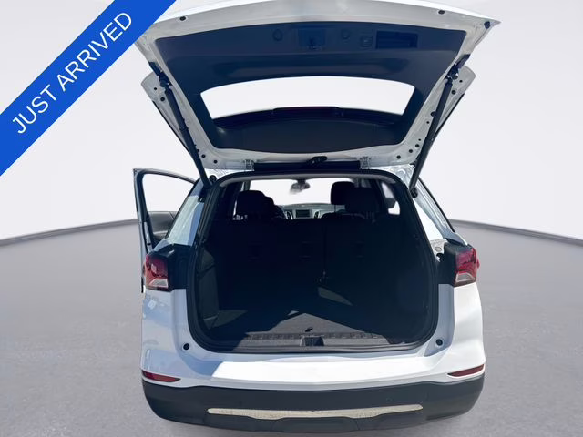 2024 Summit White Chevrolet Equinox LT FWD SUV