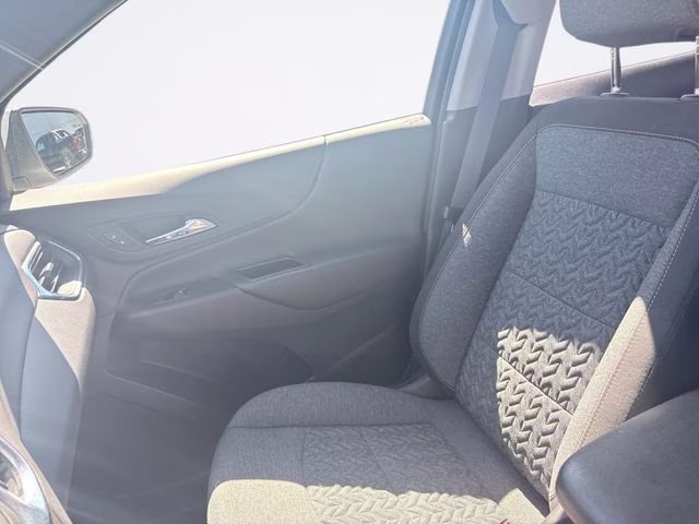 2024 Summit White Chevrolet Equinox LT FWD SUV