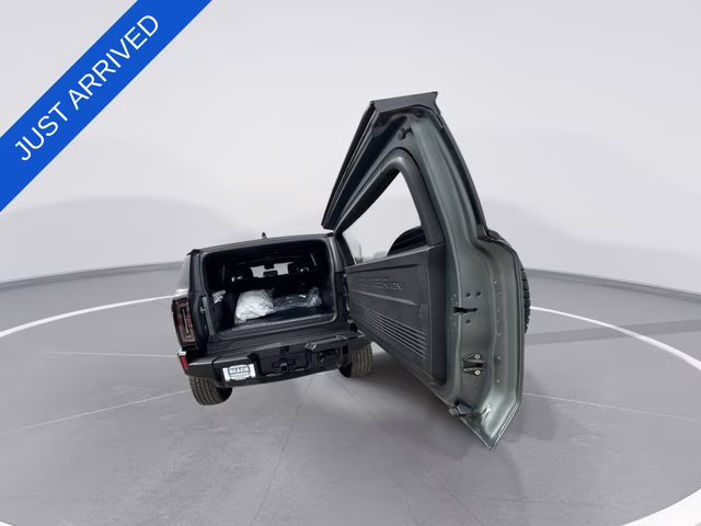 2024 Green GMC HUMMER EV SUV 3X 4X4 SUV