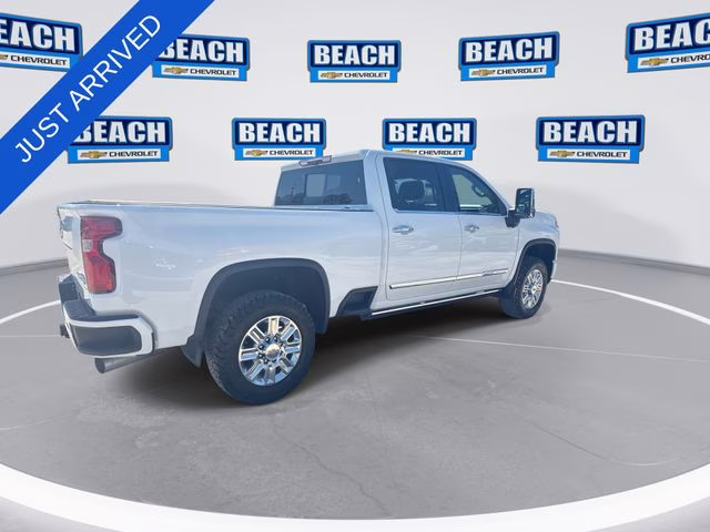 2024 Summit White Chevrolet Silverado 3500HD High Country 4X4 Truck